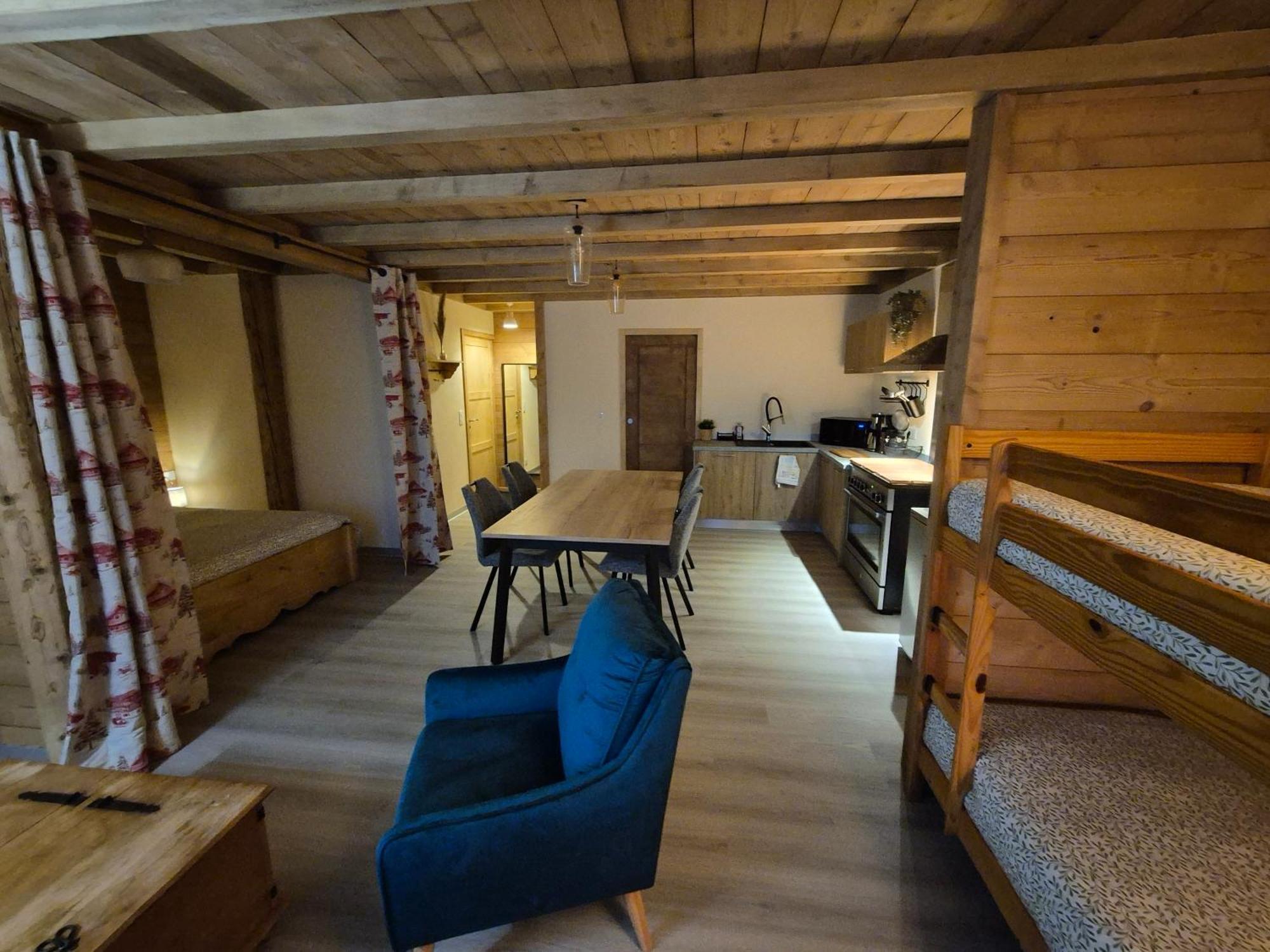 Del Vino Bar A Vin & Guitares Appartement Sauna Terrasse Garage Orchamps-Vennes Exteriér fotografie